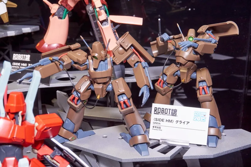 『重戦機エルガイム』からは「ROBOT魂＜SIDE HM＞」。ついに「ヌーベル・ディザード」やB級ヘビーメタル「グライア」も参考出品。