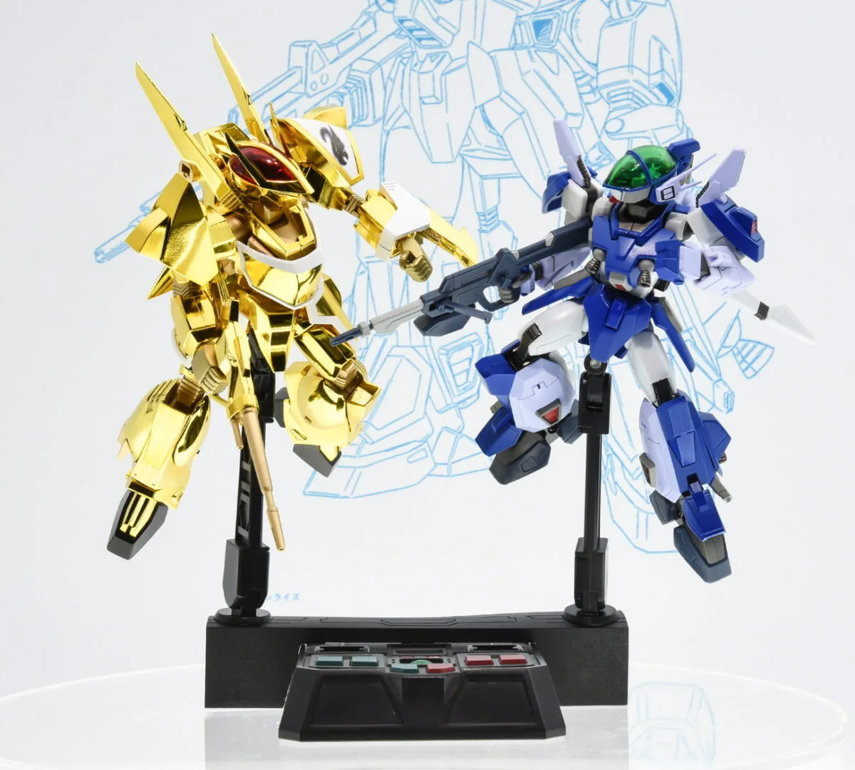 HI-METAL R ザカール／参考展示
魂SPEC ニューレイズナー／参考展示
©サンライズ