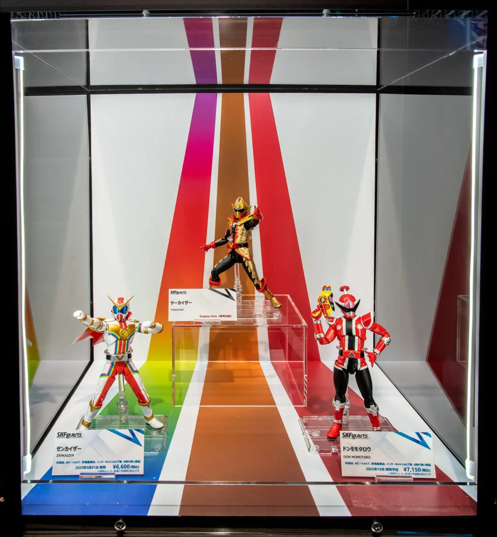 「S.H.Figuarts ゼンカイザー」 発売中
「S.H.Figuarts ツーカイザー」 参考出品
「S.H.Figuarts ドンモモタロウ」 2022年10月発売予定