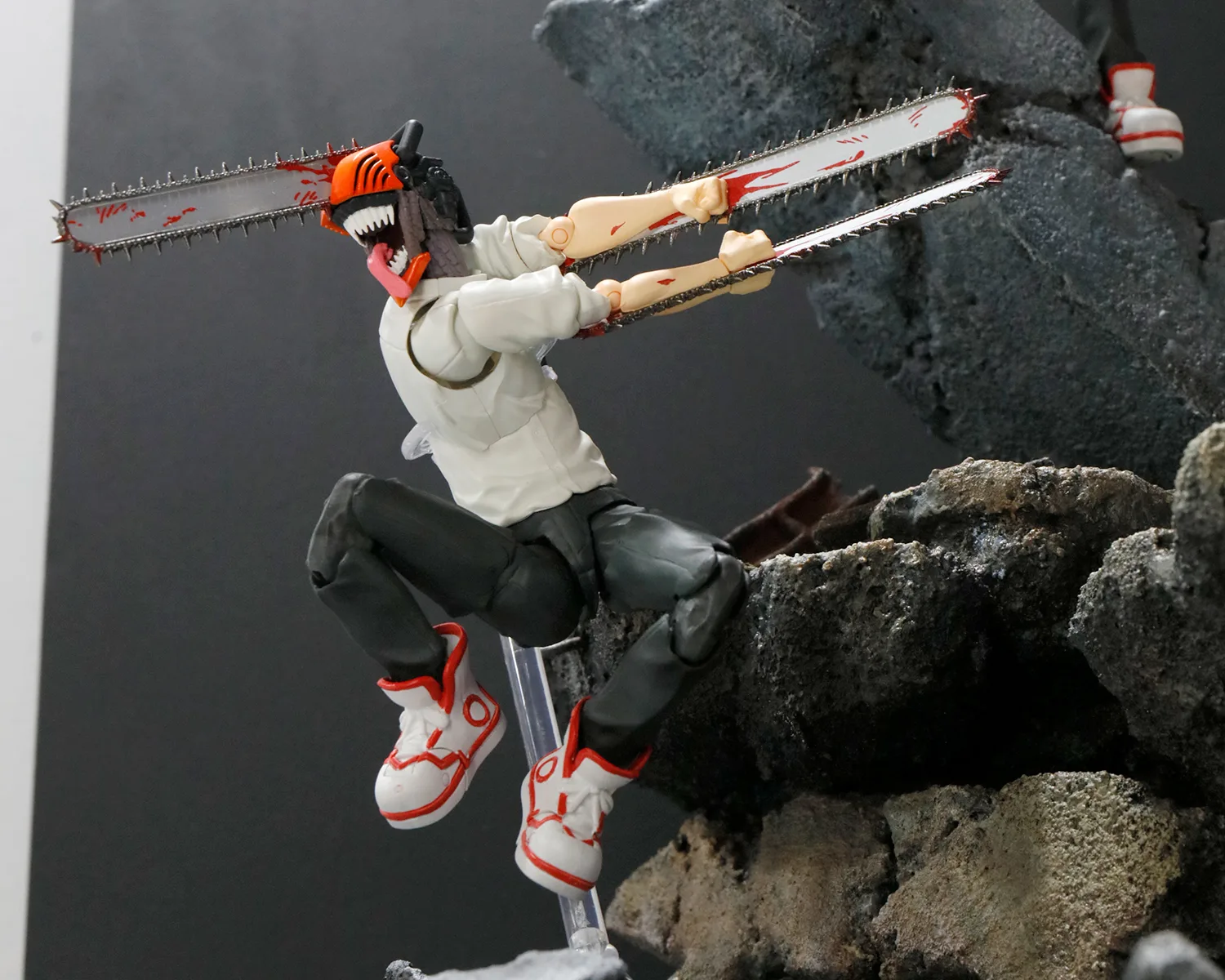 「S.H.Figuarts チェンソーマン」 2023年4月発売予定
ジオラマ展示