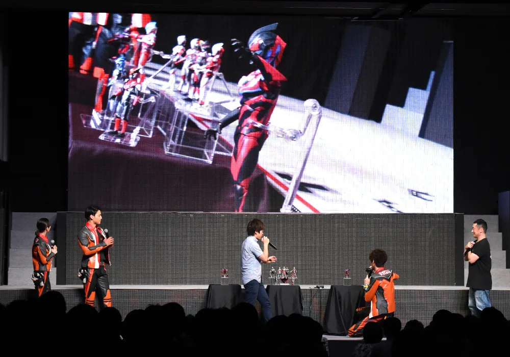 新作映像に登場する「ウルトラマンエックスダークネス」「ウルトラマンジードダークネス」のS.H.Figuarts試作公開
©円谷プロ