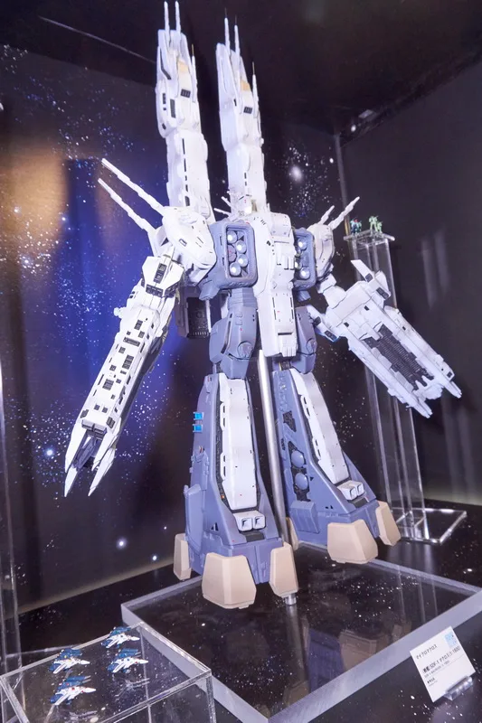 マイクロマクロス「SDF-1 マクロス（1:1800）」（参考出品）