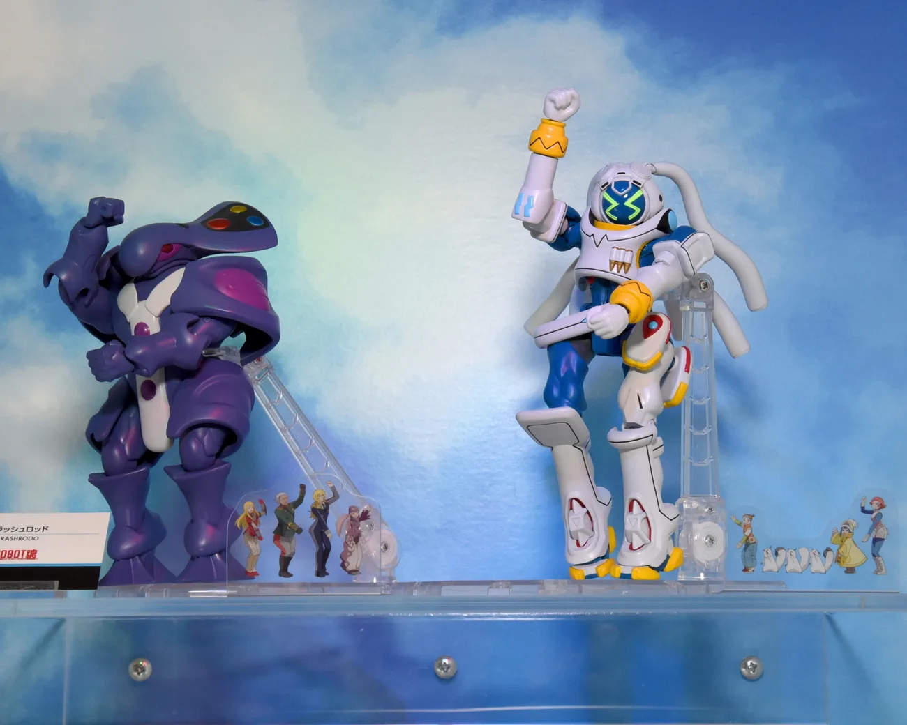 ROBOT魂 ＜SIDE OM＞ キングゲイナー＆ガチコ／2020年3月店頭発売予定
ROBOT魂 ＜SIDE OM＞ ラッシュロッド／参考展示
©SUNRISE・BV・WOWOW