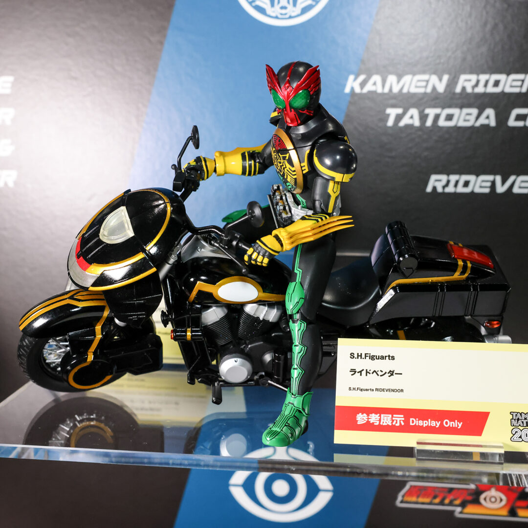 S.H.Figuarts（真骨彫製法） 仮面ライダーオーズ タトバ コンボ　発売中
S.H.Figuarts ライドベンダー　参考展示