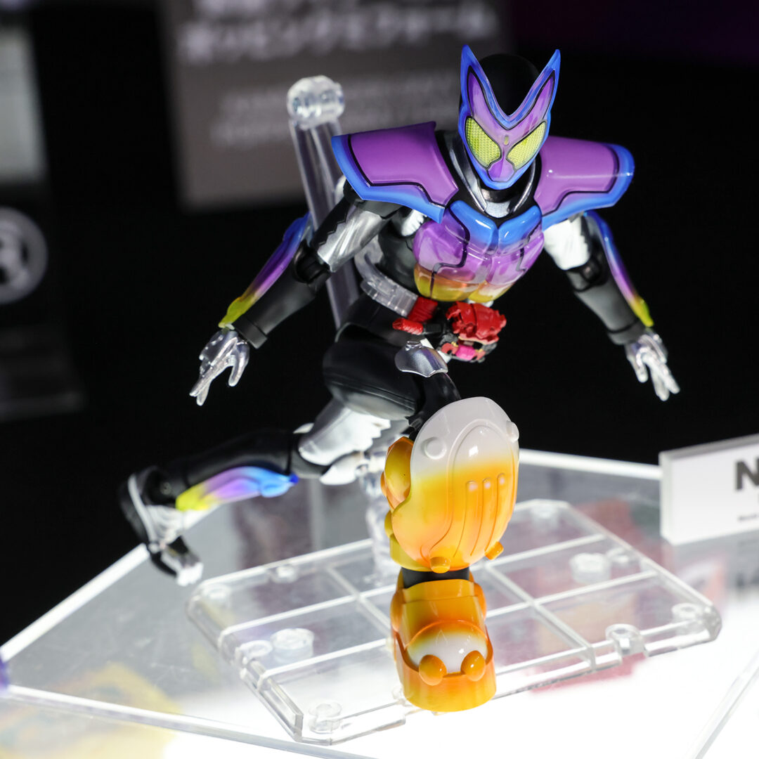 S.H.Figuarts 仮面ライダーガヴ ポッピングミフォーム（初回生産）　2025年1月店頭発売予定
S.H.Figuarts 仮面ライダーガヴ キッキングミアシスト 　参考展示