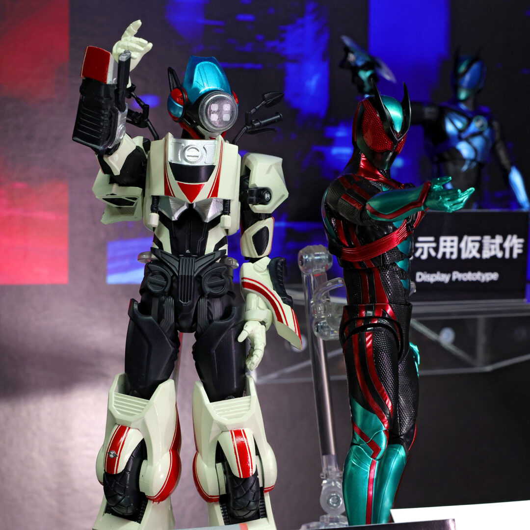 S.H.Figuarts 仮面ライダーゼッツ フィジカムインパクト　2025年12月店頭発売予定
S.H.Figuarts コードゼロイダー（ロボットモード）　参考出品