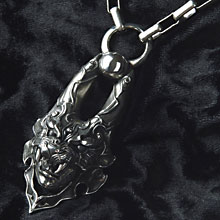 GARO SILVER GLOSSARY 魔導具シルヴァ(ペンダント) | 商品一覧 | 魂ウェブ