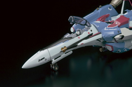 VF-25F マクロスF DX超合金 スーパーメサイアバルキリー (早乙女アルト機 スーパーメサイアバルキリー VF-25F DX超合金 早乙女アルト機 コミック・アニメ