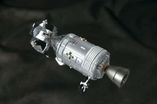大人の超合金 アポロ11号&サターンV(ファイブ)型ロケット | 商品一覧 大人の超合金 アポロ11号&サターンV(ファイブ)型ロケット | 商品一覧