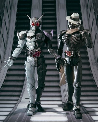 s.i.c 仮面ライダーダブルファングジョーカー　仮面ライダースカル バンダイ S.I.C. 仮面ライダースカル レビュー | 草原の月 特撮
