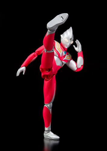 飛*！様 ウルトラマンティガ パワータイプ SP 英雄勇像フィギュアシリーズに「ウルトラマンティガ パワータイプ」が