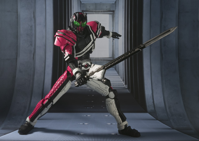 S.I.C. 極魂 仮面ライダーディケイド | 商品一覧 | 魂ウェブ