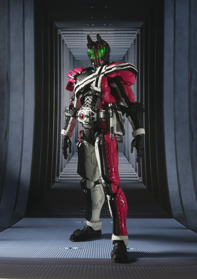 S.I.C. 極魂 仮面ライダーディケイド | 商品一覧 | 魂ウェブ