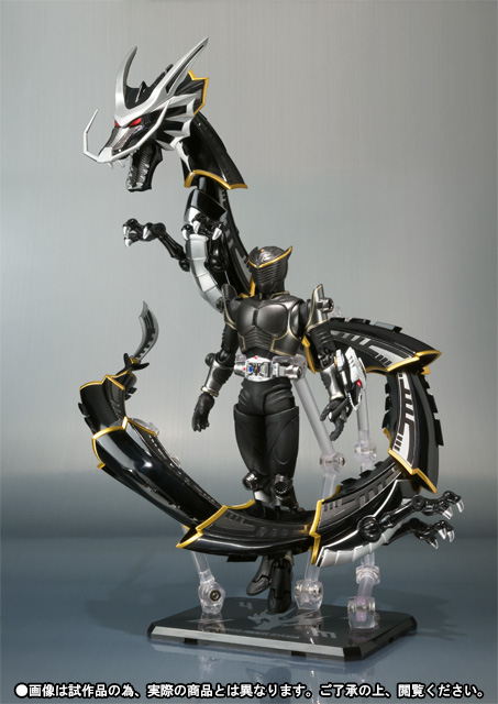 S.H.フィギュアーツ 仮面ライダーリュウガ S.H.Figuarts 仮面ライダーリュウガ | 商品一覧 | 魂ウェブ