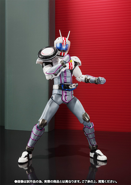 仮面ライダー フィギュアーツ マッハ チェイサー S.H.Figuarts 仮面ライダーチェイサーマッハ | 商品一覧 | 魂ウェブ