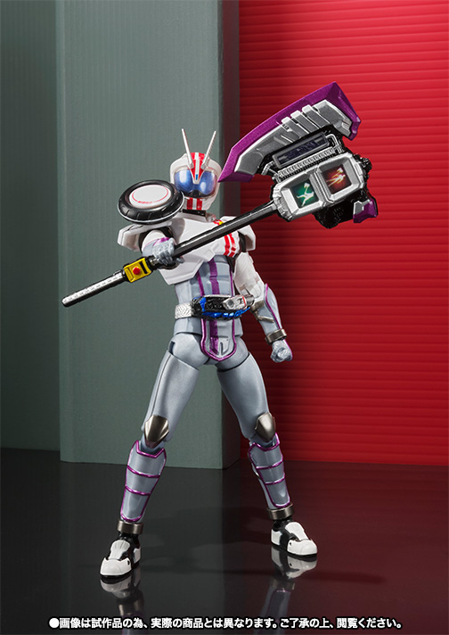 ＳＨフィギュアーツ　仮面ライダーチェイサー Amazon.co.jp: S.H.フィギュアーツ 仮面ライダーチェイサー(魂ウェブ