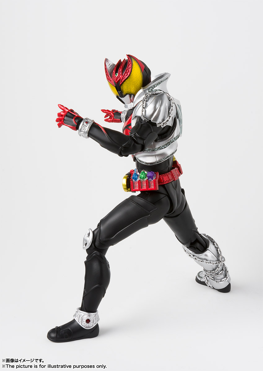 S.H.Figuarts（真骨彫製法） 仮面ライダーキバ キバフォーム | 商品