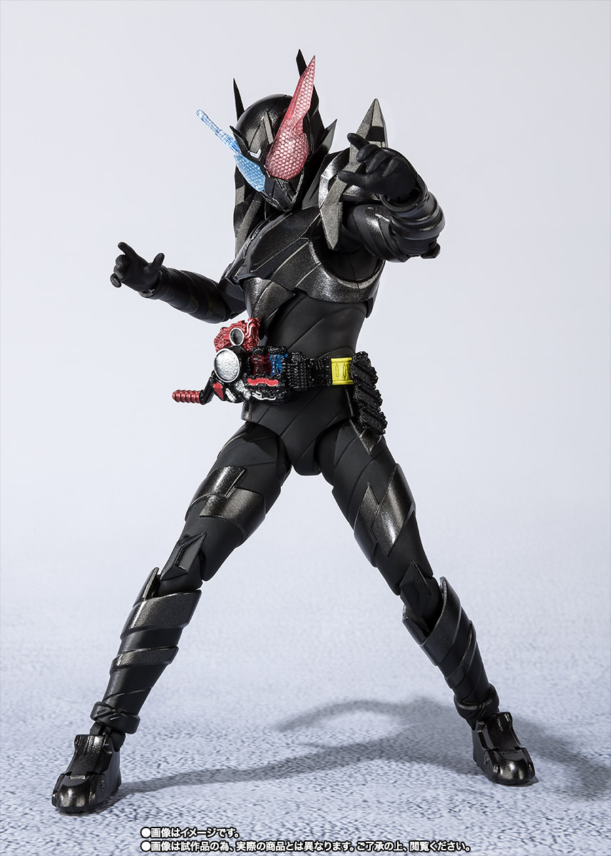 S.H.Figuarts 仮面ライダービルド ラビットタンクハザードフォーム【2次:2019年6月発送】