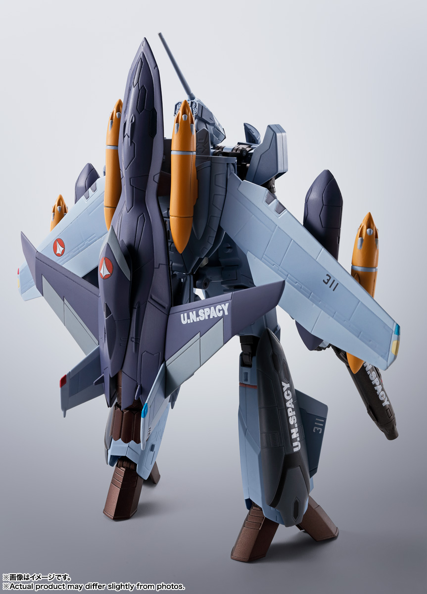 バンダイマクロスVF-0Aフェニックス(工藤シン機)QF-2200D-Bゴースト マクロスゼロ」より「VF-0Aフェニックス ＋ QF-2200D-B ゴースト」本日