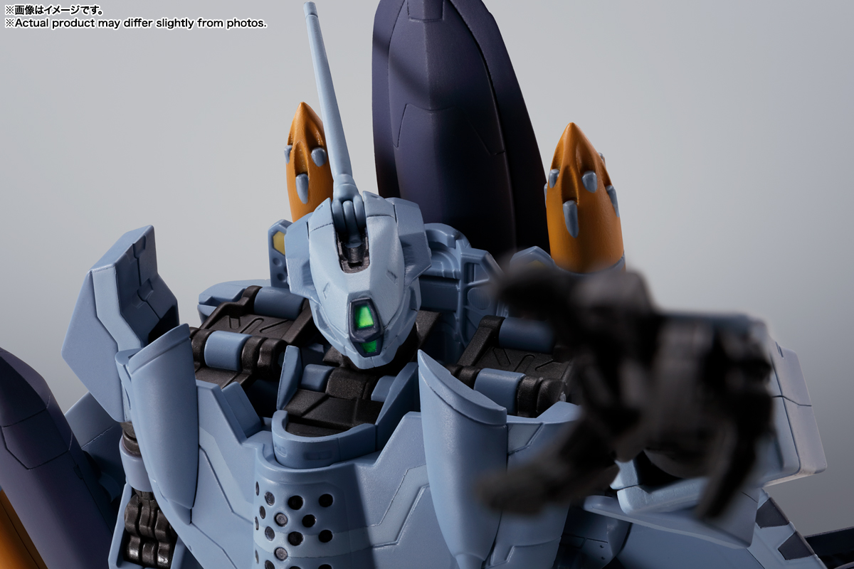 バンダイマクロスVF-0Aフェニックス(工藤シン機)QF-2200D-Bゴースト HI-METAL R VF-0Aフェニックス(工藤シン機) ＋ QF-2200D-B ゴースト