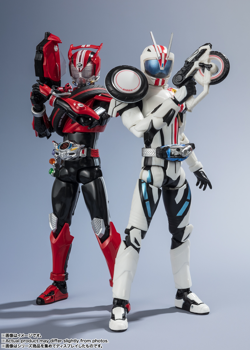 フィギュアーツ 仮面ライダーマッハ&バイク S.H.Figuarts 仮面ライダーマッハ 平成ジェネレーションズエディション