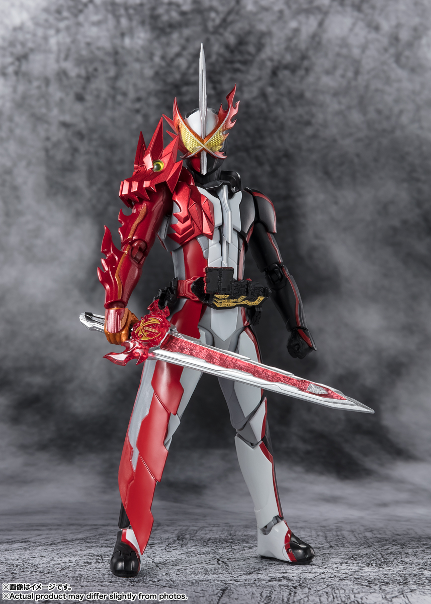 s.hfiguarts仮面ライダーセイバー 仮面ライダーブレイズ　改修品 仮面ライダーセイバー』S.H.Figuarts 仮面ライダーセイバー＆仮面