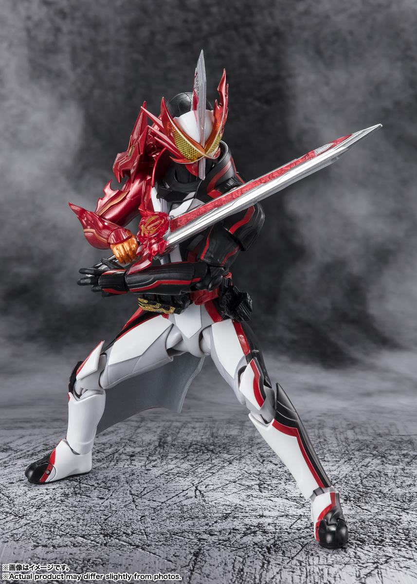 S.H.Figuarts 仮面ライダーセイバー ブレイブドラゴン ‑Metallic Color