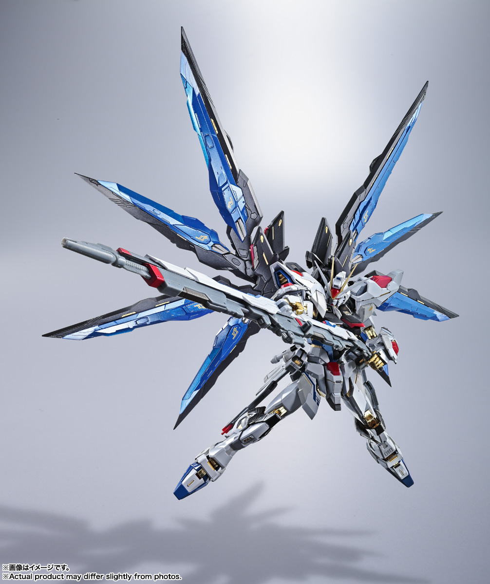 METAL BUILD ストライクフリーダムガンダム ＜リバイバル版＞ | 商品