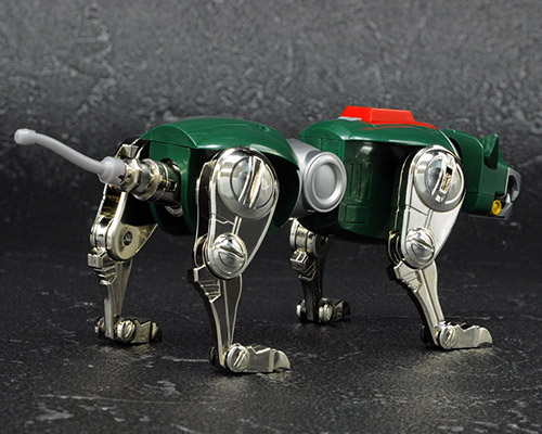 「錫石 宏」が搭乗する緑のライオン型ロボット。