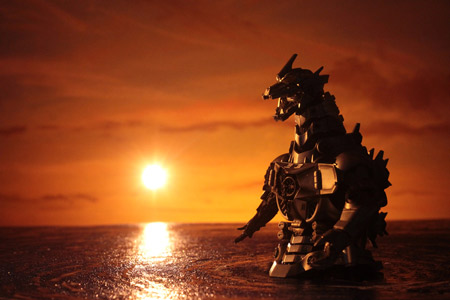 Godzilla, Gamera, Ultraman... One of the pleasures of action figures is to put on a rugged pose and take cool pictures!