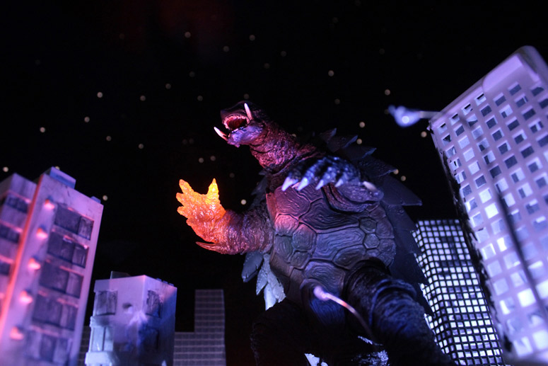 The first to appear in the first, "S.H.MonsterArts Gamera (1999)" just released!